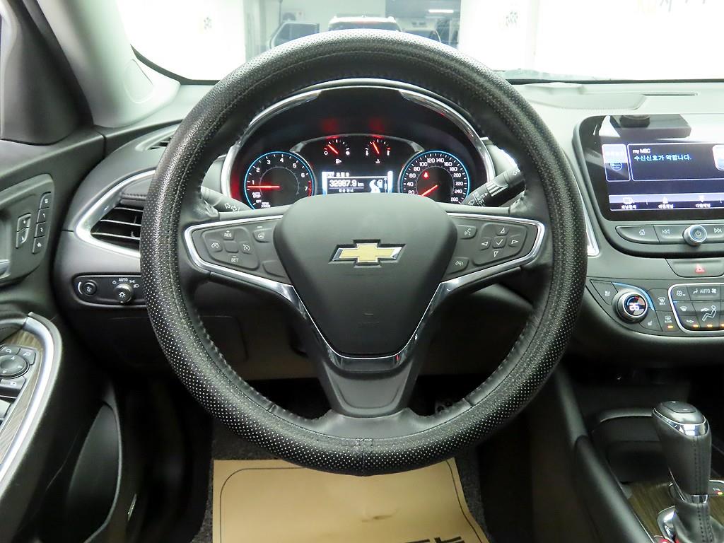 Chevrolet Malibu - Vista 8