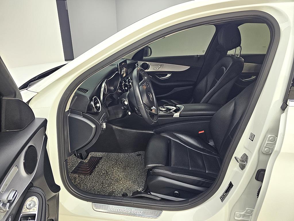 Mercedes Benz C Class - Vista 8