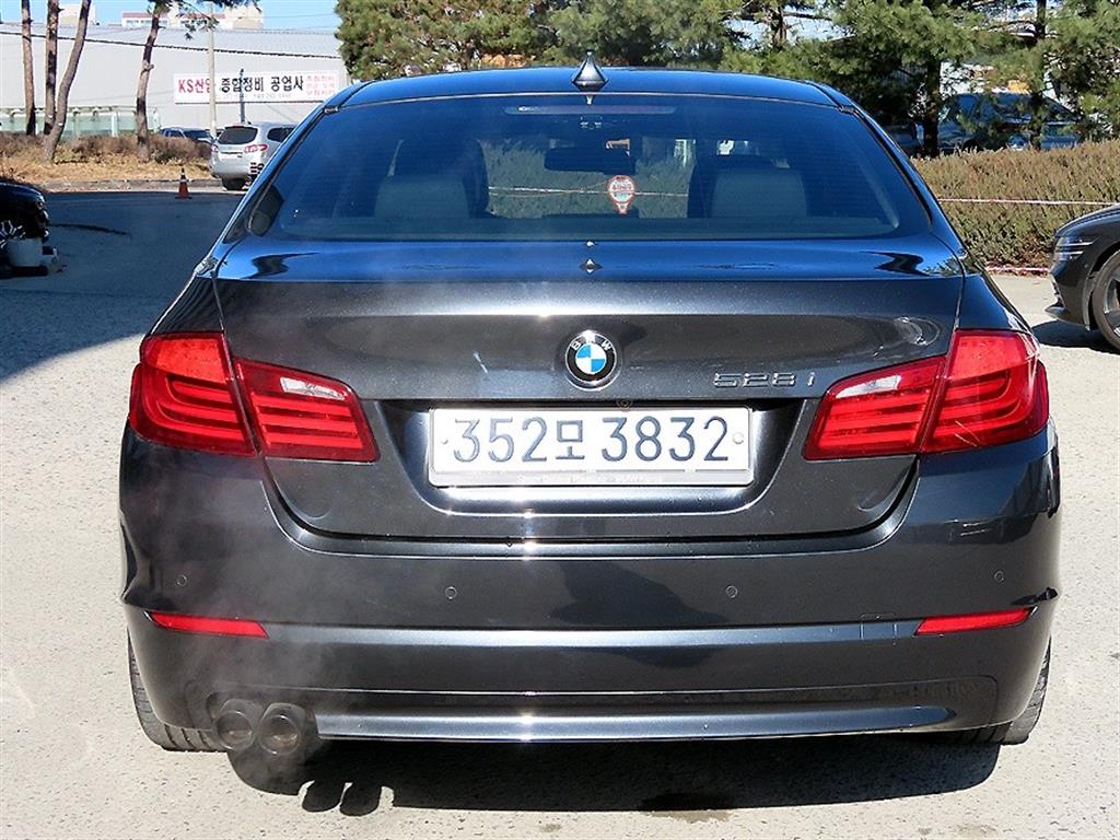 BMW 5 Series - Vista 4
