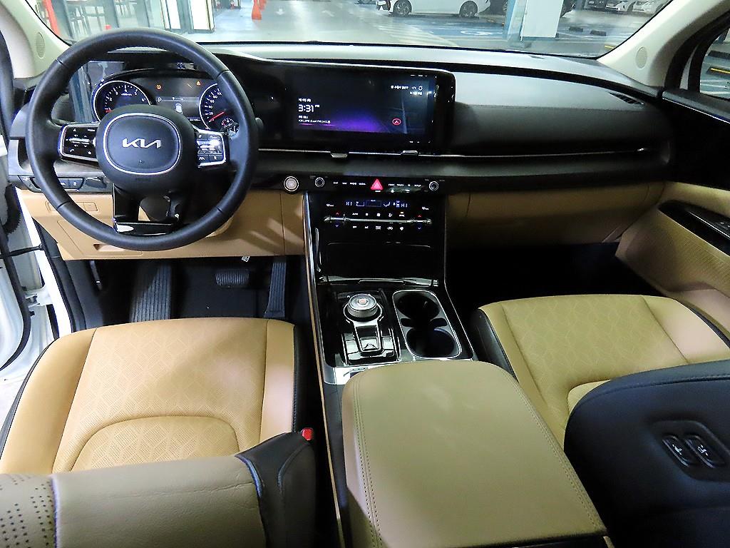 KIA Carnival - Vista 10