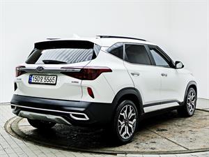 KIA Seltos - Vista 8