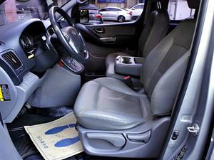 HYUNDAI Starex - Vista 10