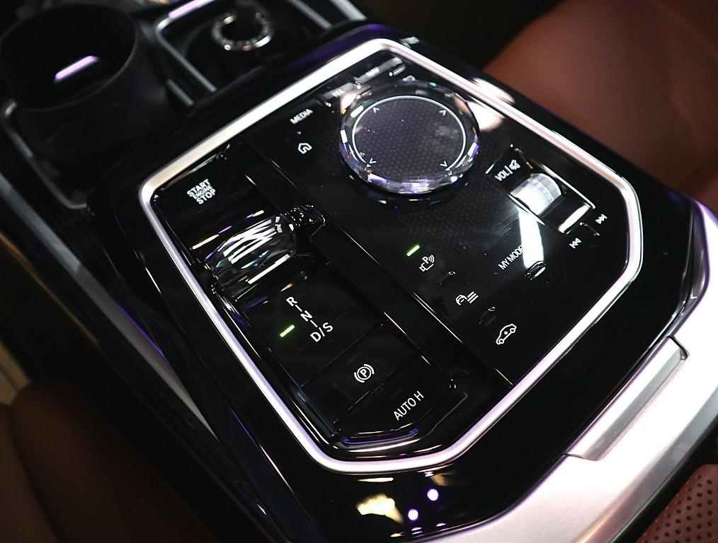 BMW 7 Series - Vista 12