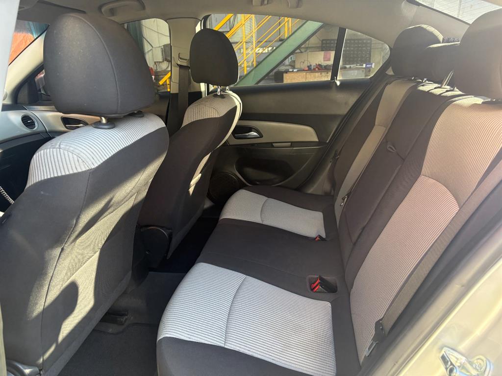 Chevrolet Cruise - Vista 11