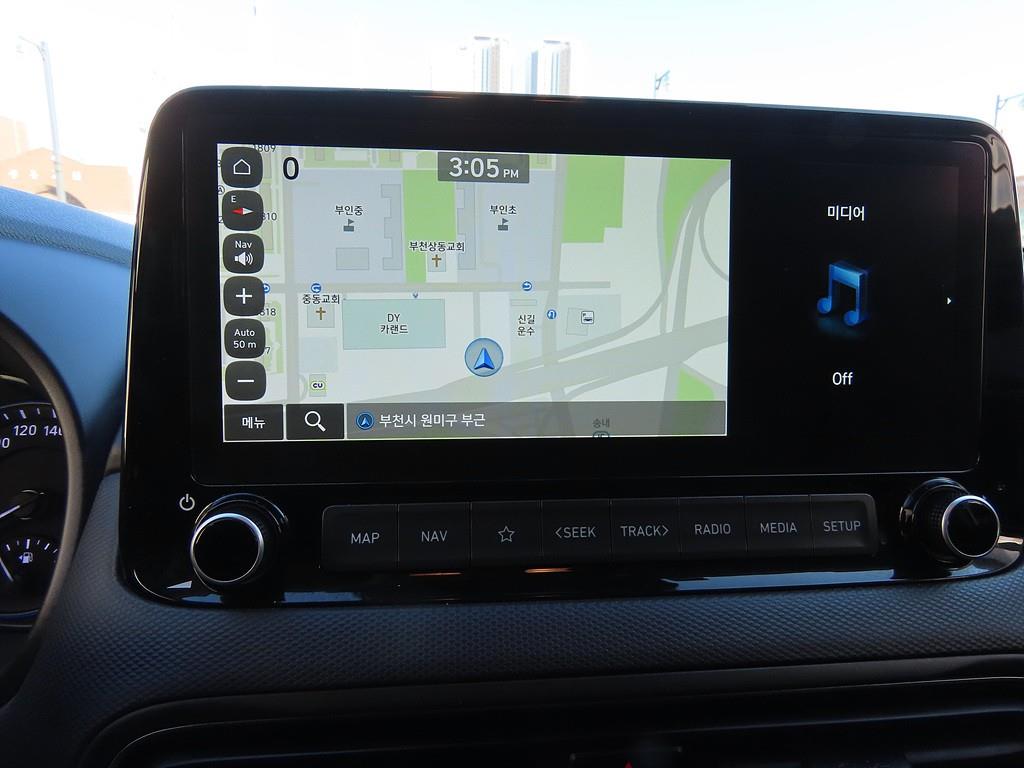 HYUNDAI Kona - Vista 11