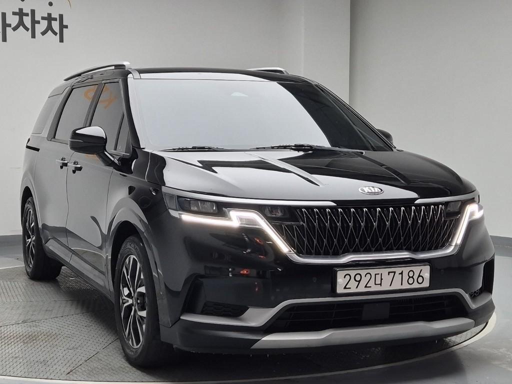 KIA Carnival - Vista 4