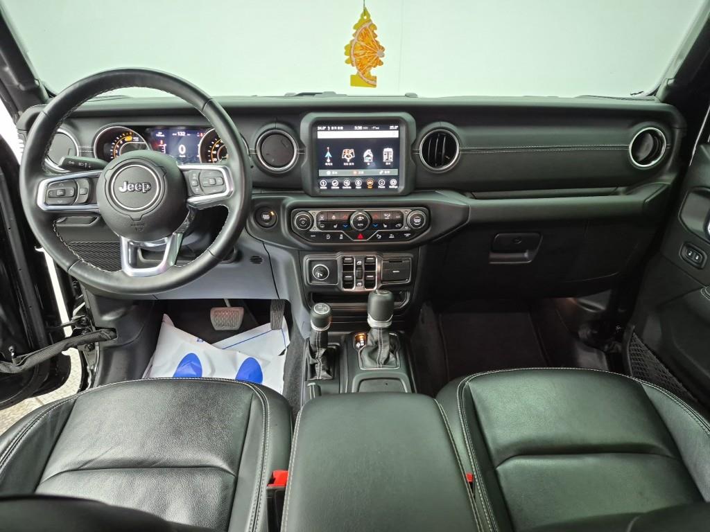 Jeep Wrangler - Vista 5