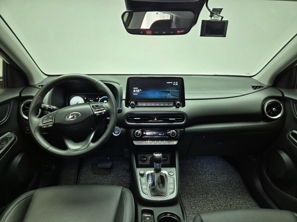 HYUNDAI Kona - Vista 7