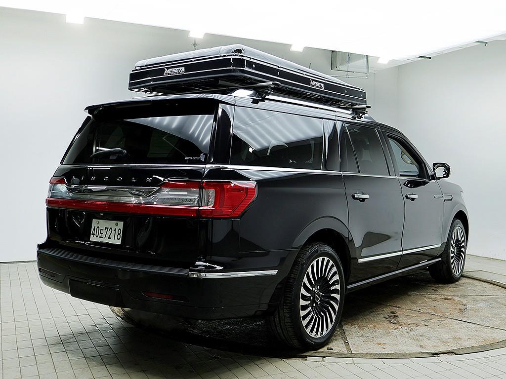 Lincoln Navigator - Vista 8