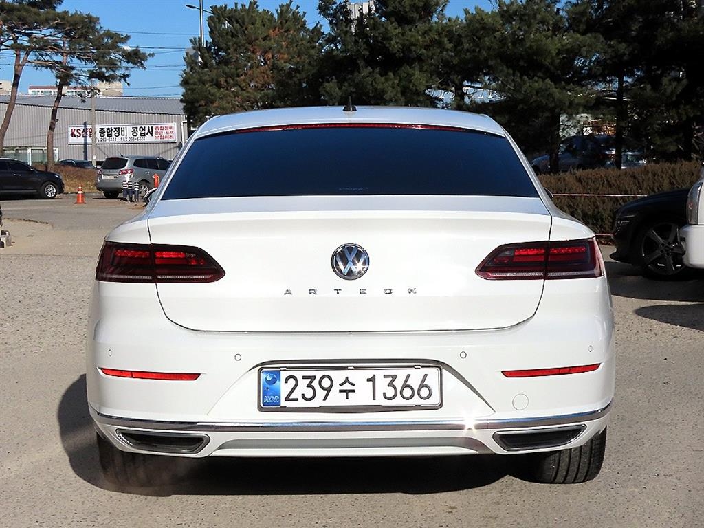 Volkswagen Arteon - Vista 4