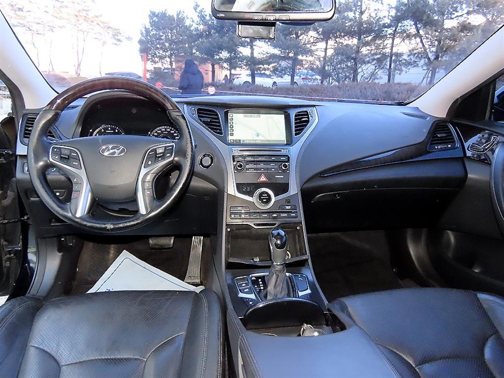 HYUNDAI Grandeur - Vista 7