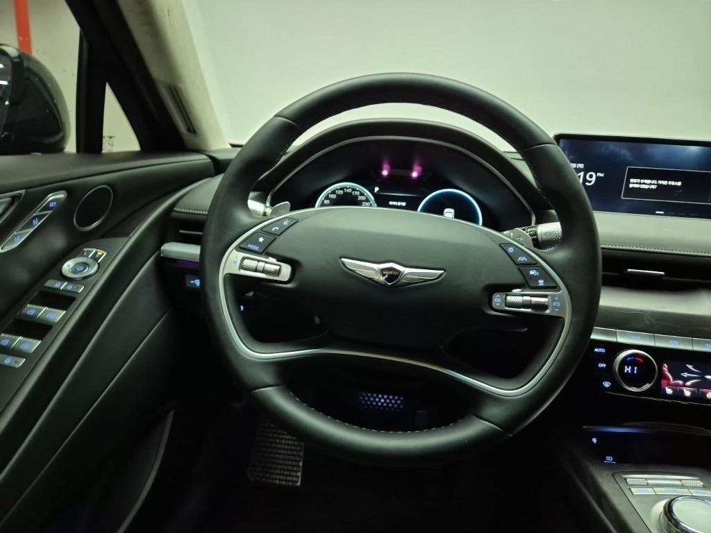 Genesis G80 - Vista 8