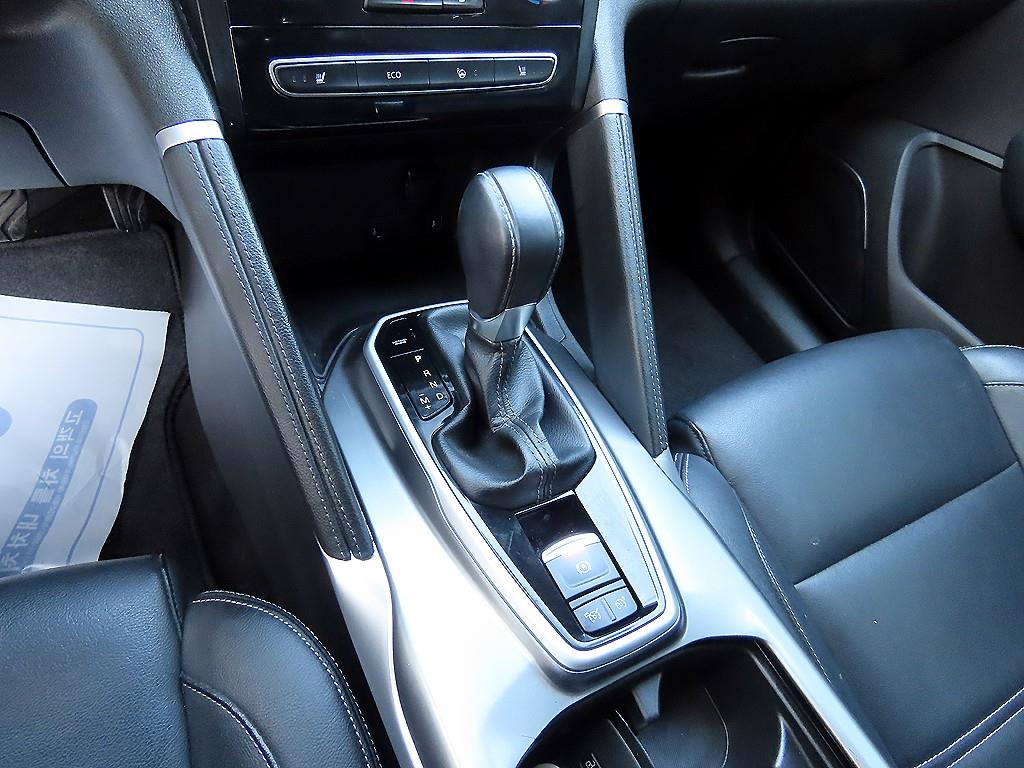 SAMSUNG QM6 - Vista 10