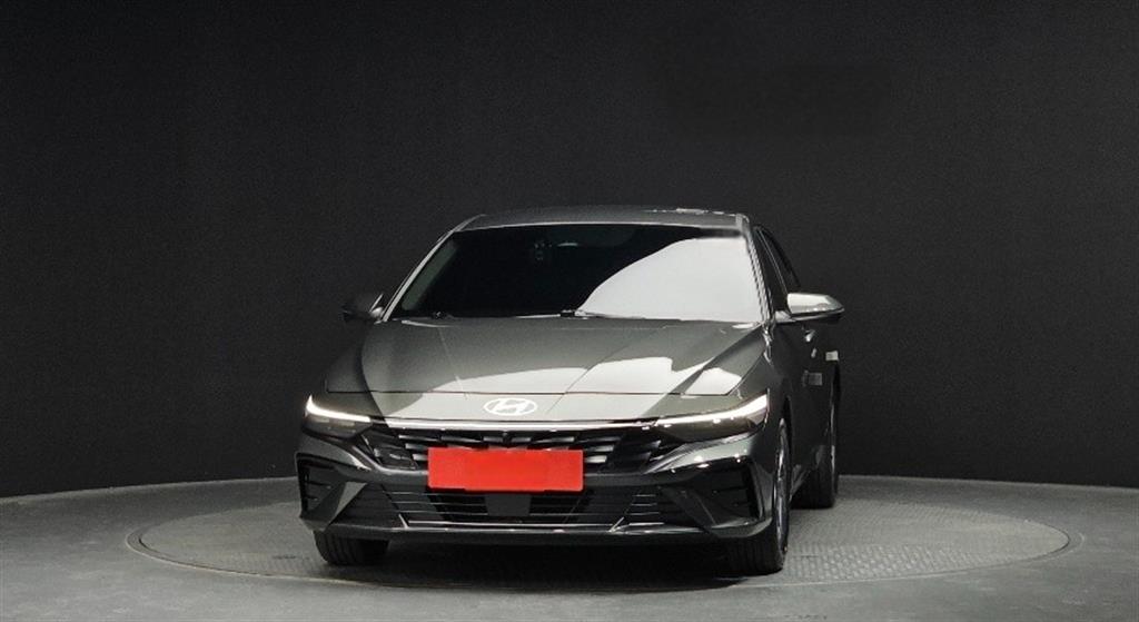 HYUNDAI Avante - Vista 4