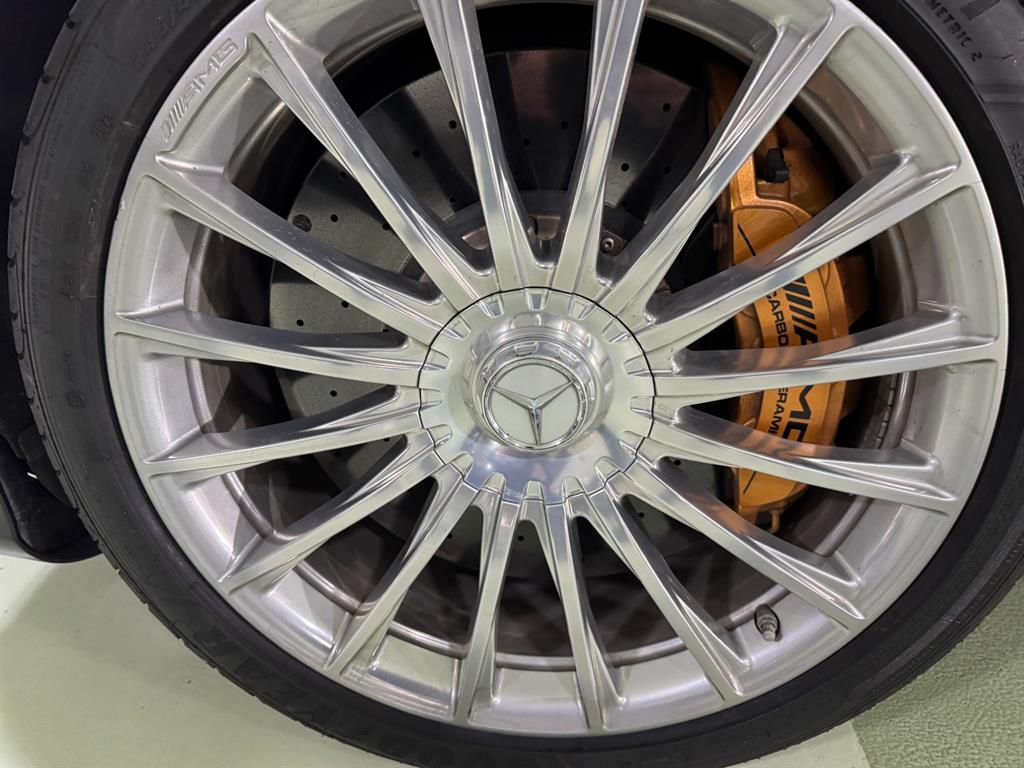 Mercedes Benz S Class - Vista 5