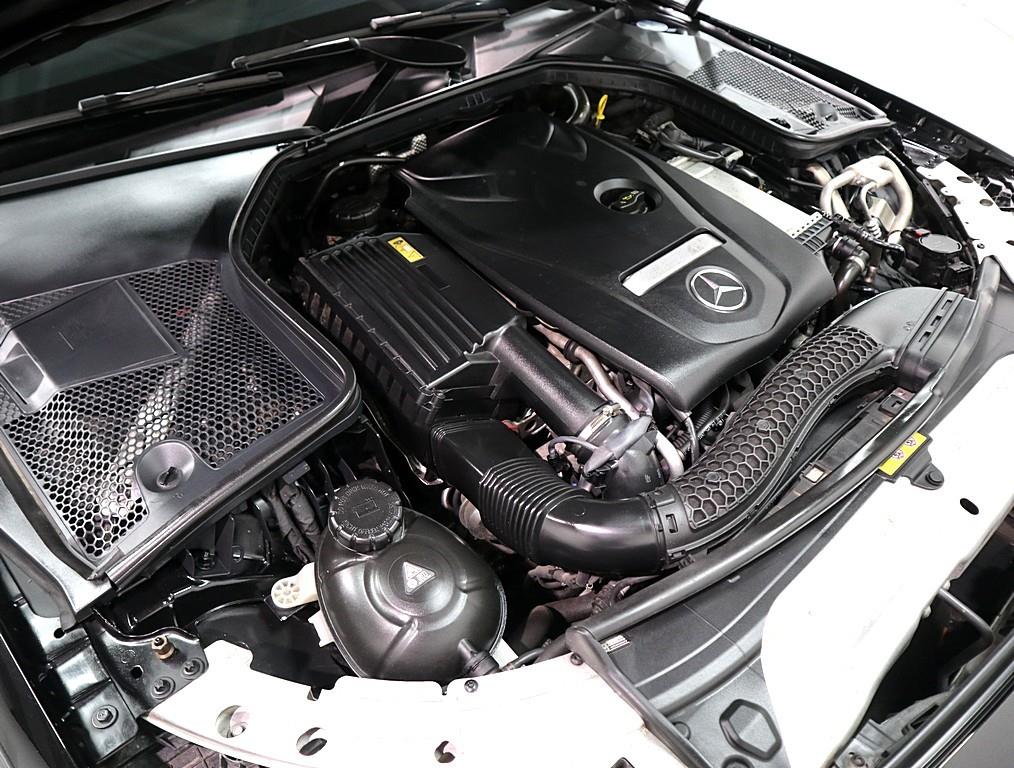 Mercedes Benz C Class - Vista 6