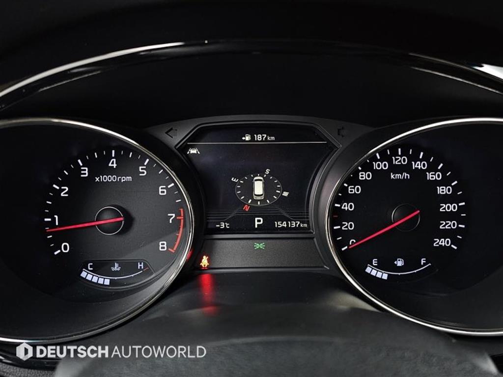 KIA Carnival - Vista 8