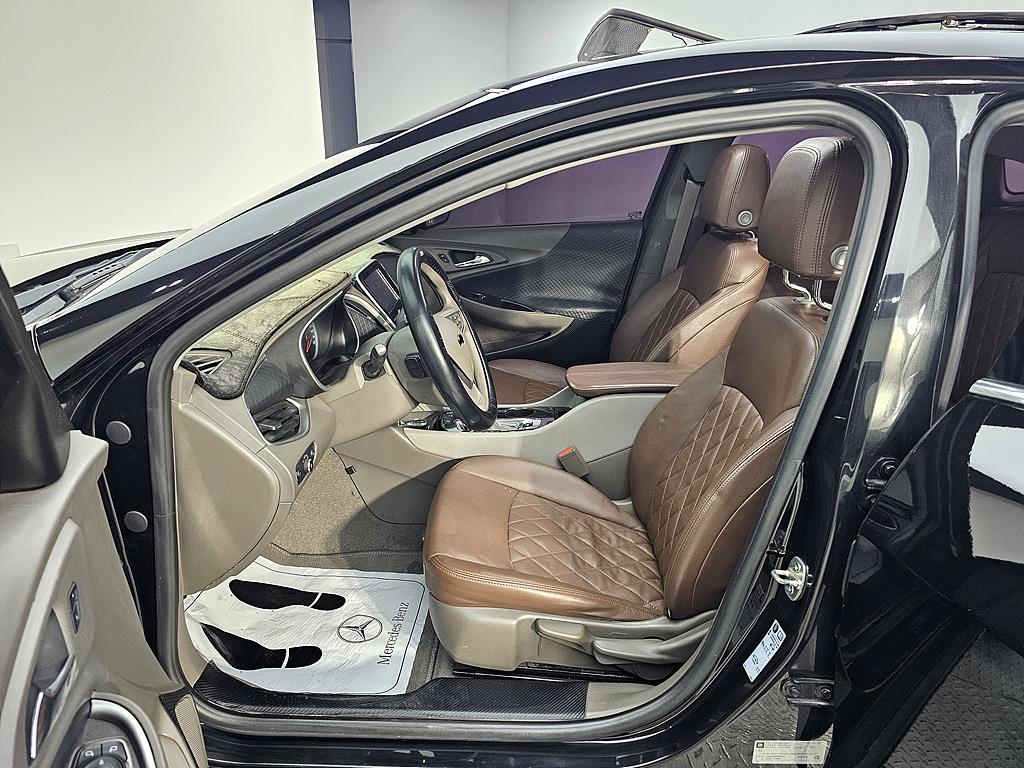 Chevrolet Malibu - Vista 8