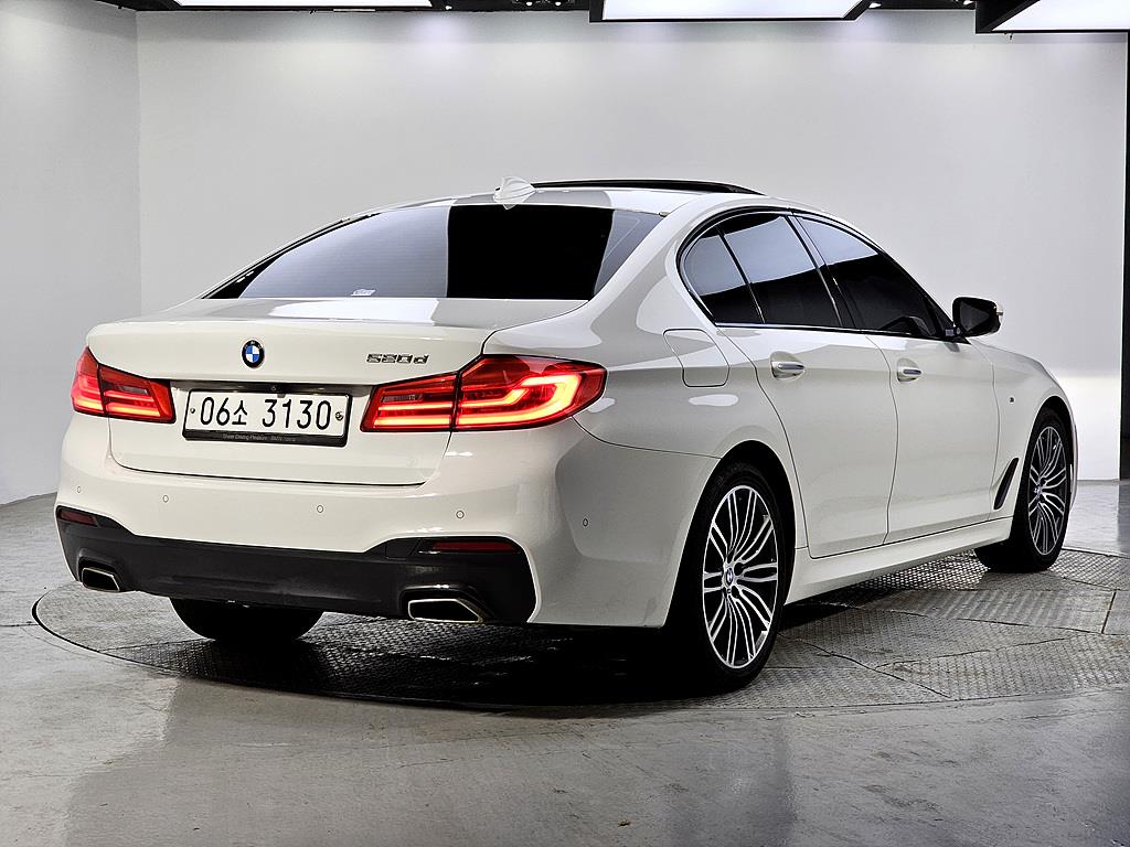 BMW 5 Series - Vista 4