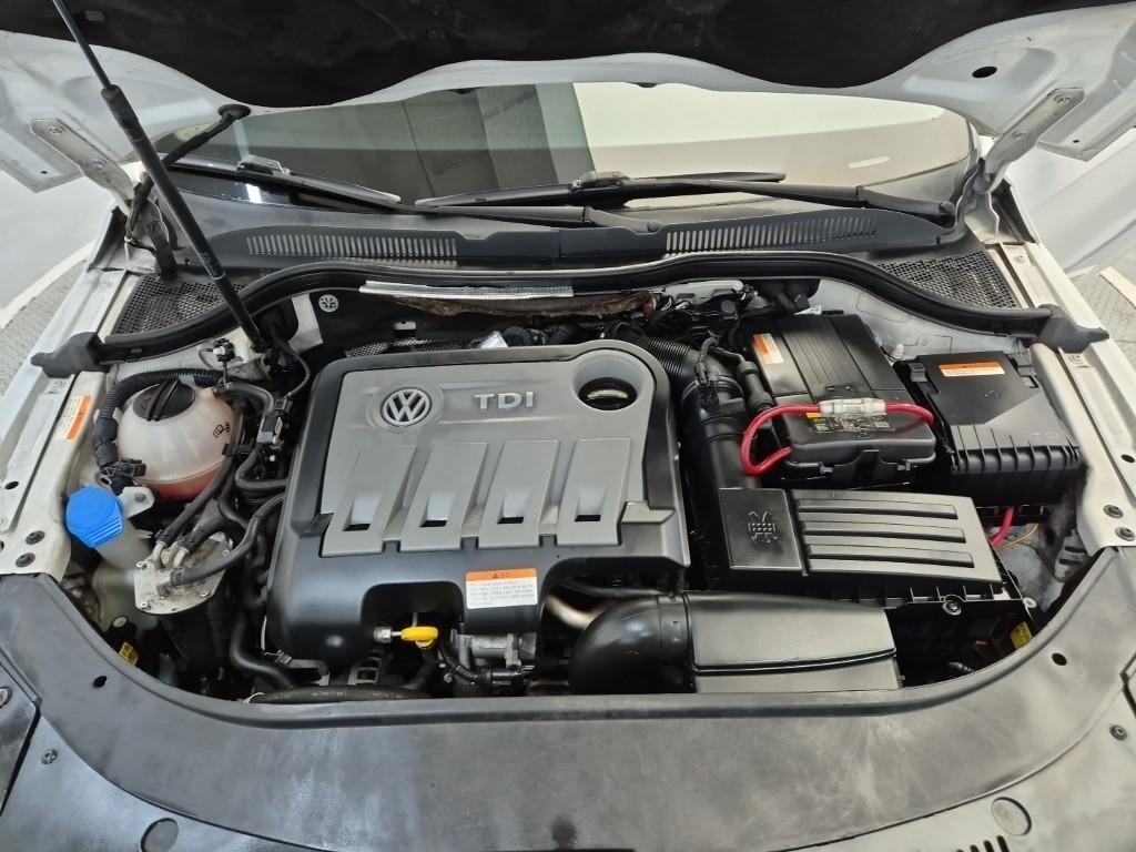 Volkswagen CC - Vista 5