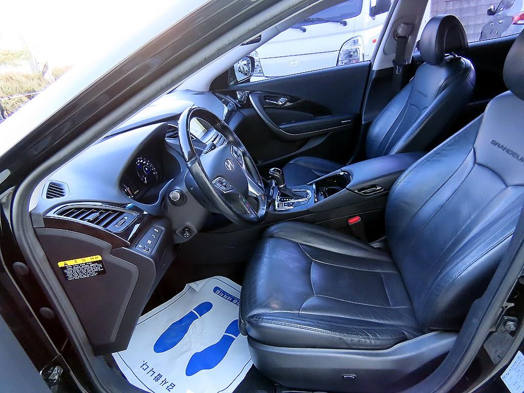 HYUNDAI Grandeur - Vista 5