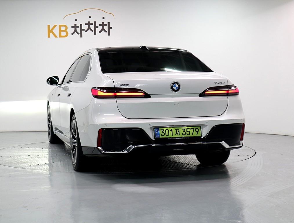 BMW 7 Series - Vista 4