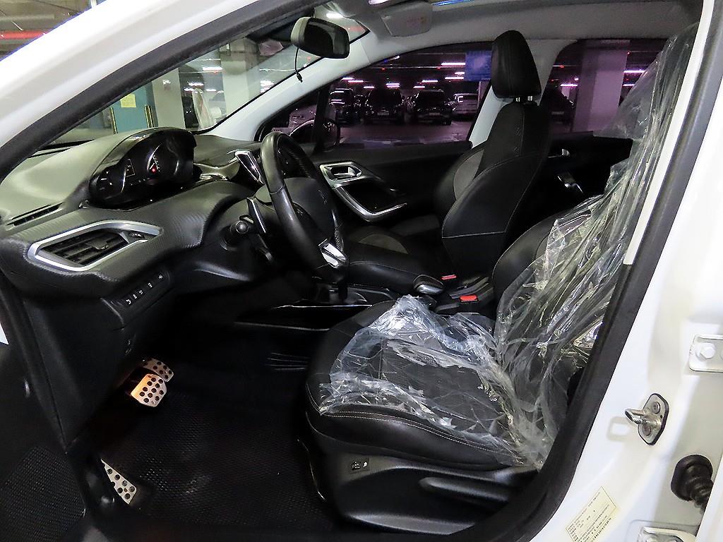 Peugeot 2008 - Vista 6