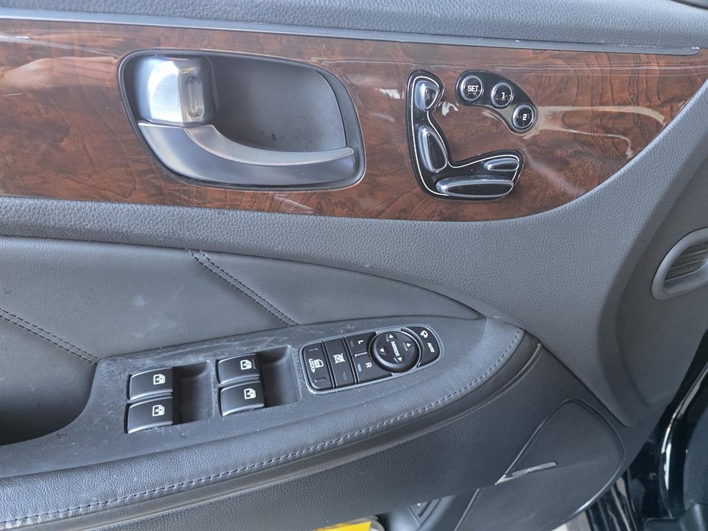 HYUNDAI Equus - Vista 5