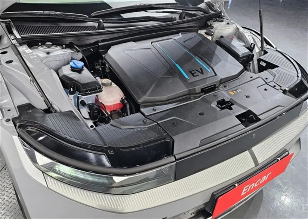 HYUNDAI Ioniq 5 - Vista 6