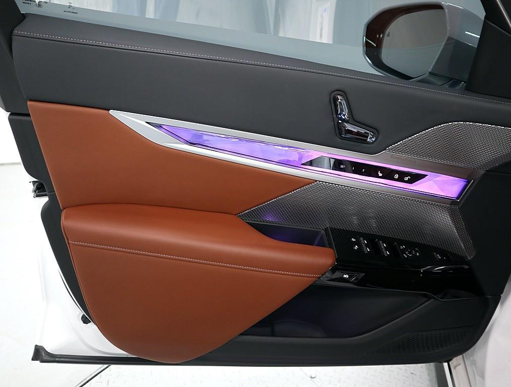 BMW 7 Series - Vista 8