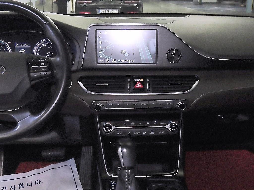 HYUNDAI Grandeur - Vista 11