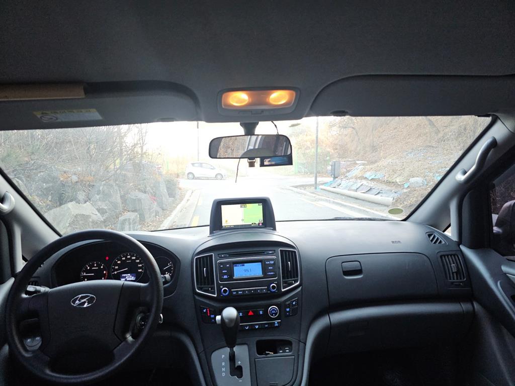 HYUNDAI Starex 2019 Gris - Importación desde Corea - HF Imports Iquique - Foto 15