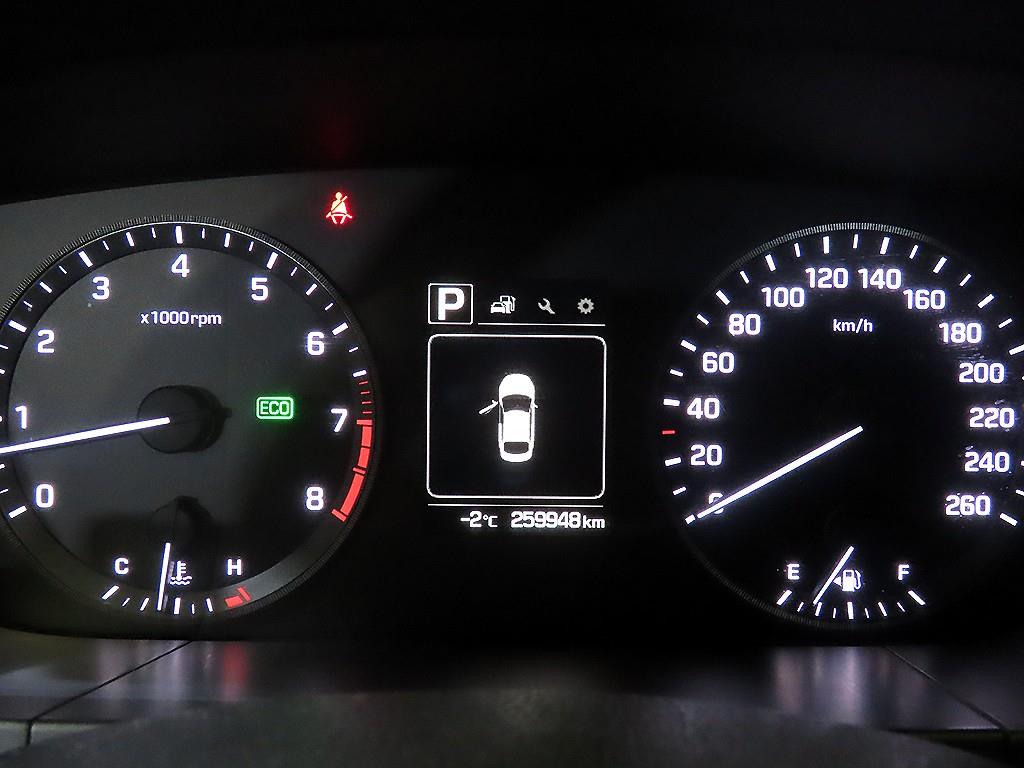 HYUNDAI Sonata - Vista 9