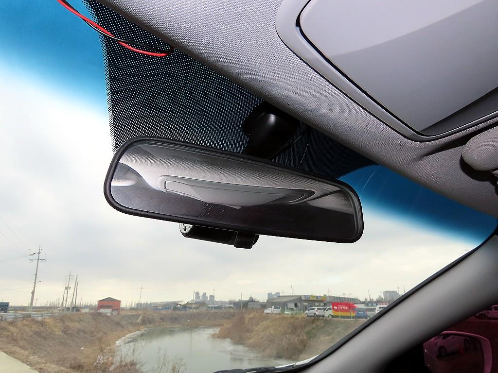 HYUNDAI Sonata - Vista 12