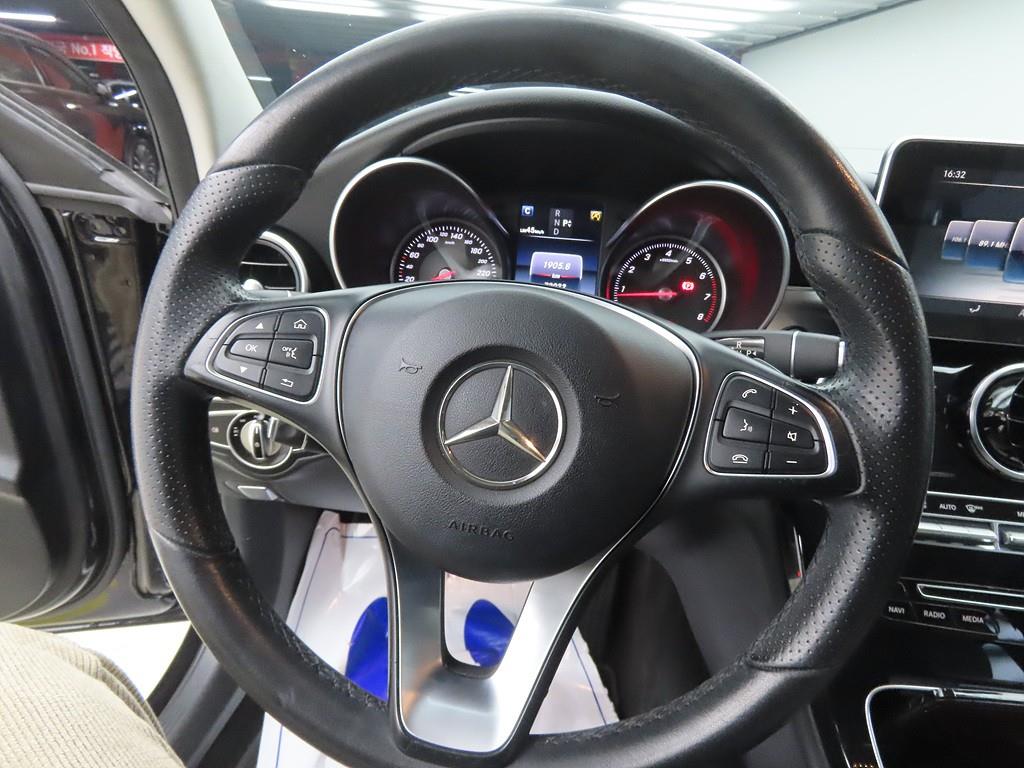 Mercedes Benz C Class - Vista 8