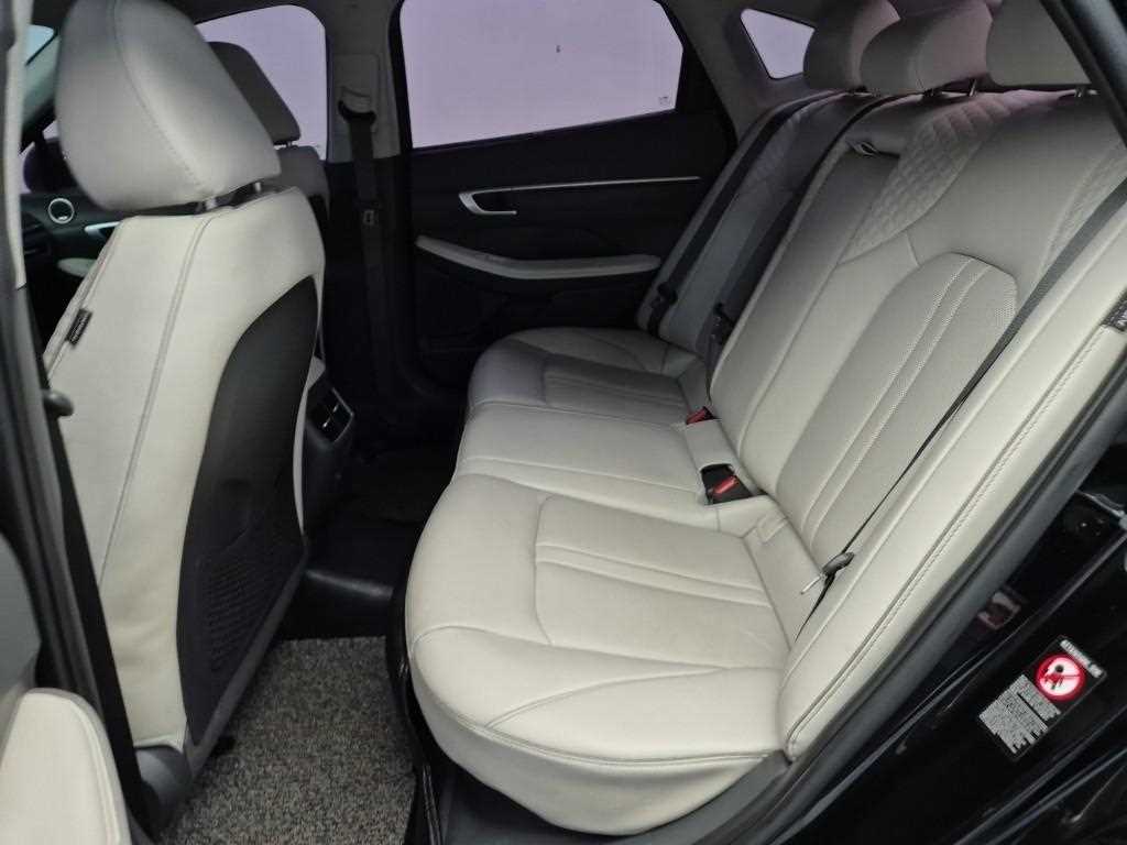 HYUNDAI Sonata - Vista 12