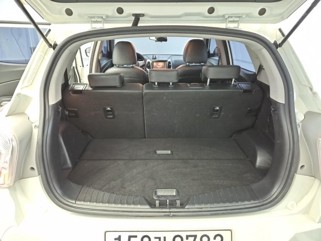 Ssangyong Tivoli 2018 Blanco - Importación desde Corea - HF Imports Iquique - Foto 17