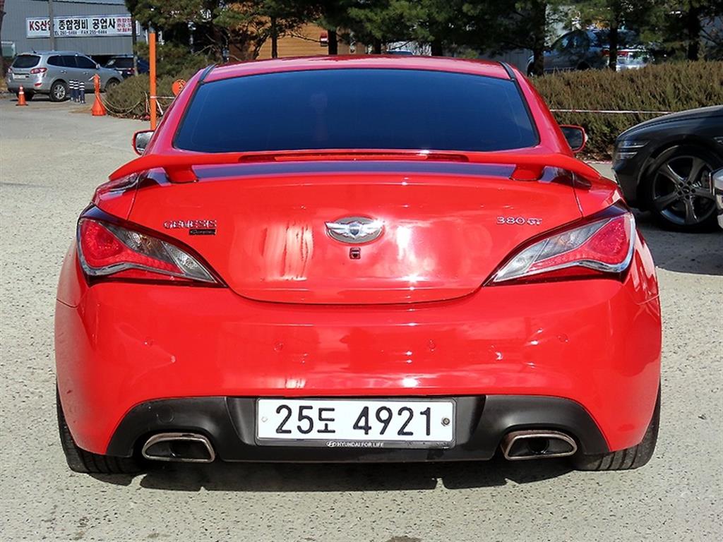 HYUNDAI Genesis - Vista 12