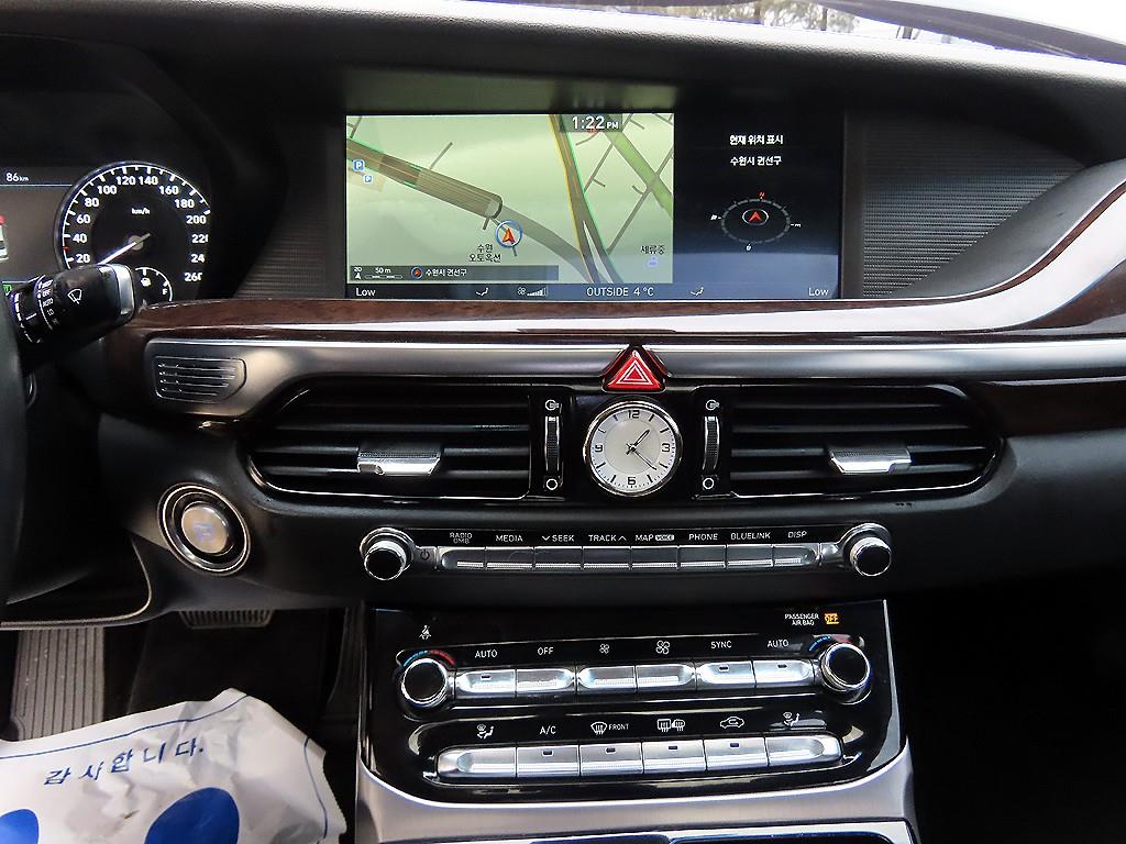 Genesis EQ900 - Vista 12