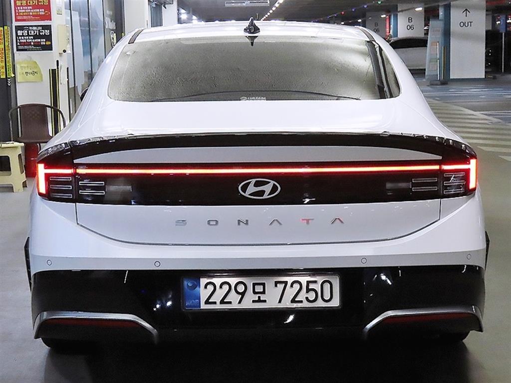 HYUNDAI Sonata - Vista 5