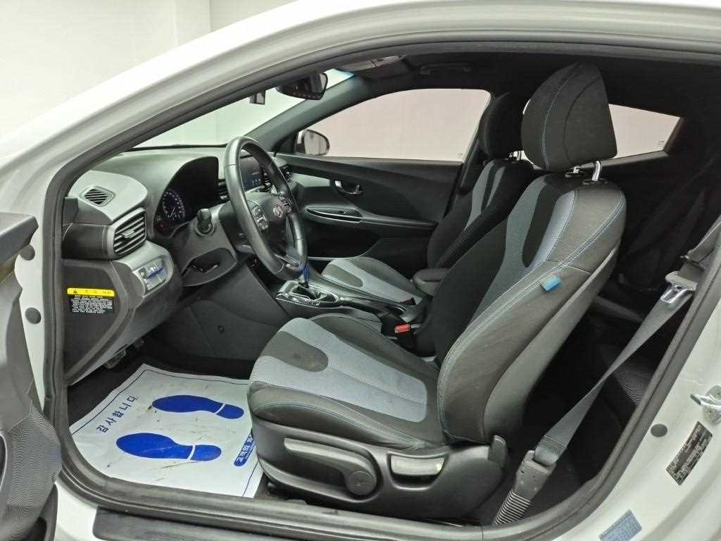 HYUNDAI Veloster - Vista 11