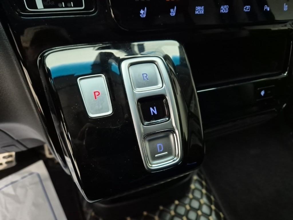 HYUNDAI Staria - Vista 8