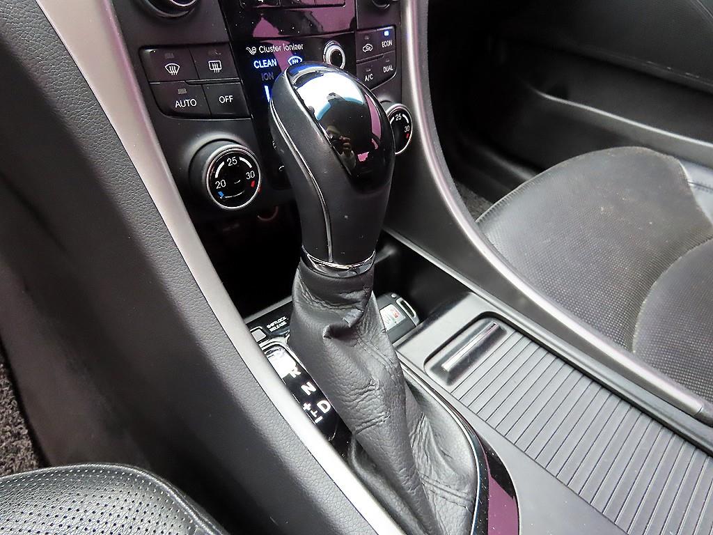 HYUNDAI Sonata - Vista 11