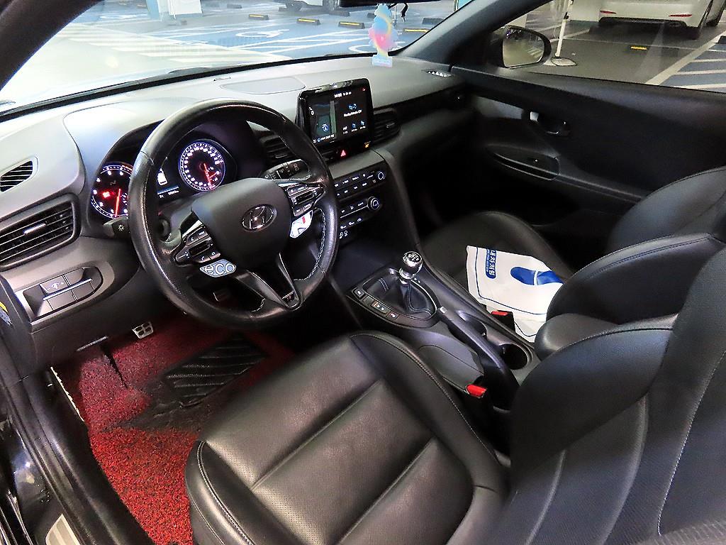HYUNDAI Veloster - Vista 10