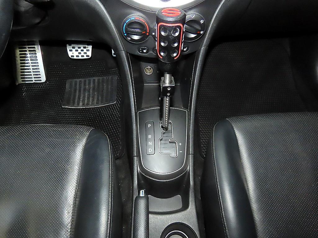 HYUNDAI Accent - Vista 12