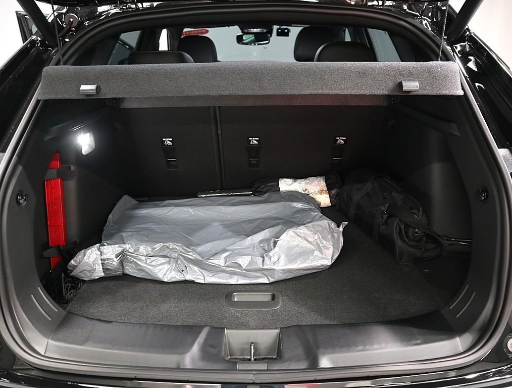 Chevrolet Trax 2026 Negro - Importación desde Corea - HF Imports Iquique - Foto 18