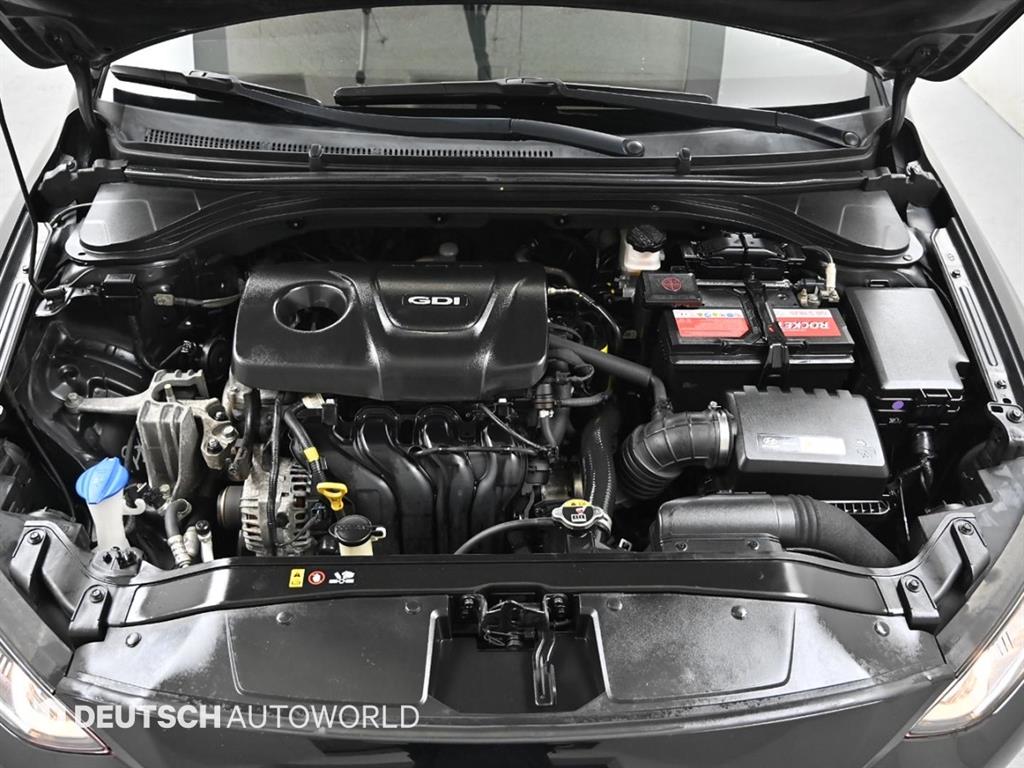 HYUNDAI Avante - Vista 6