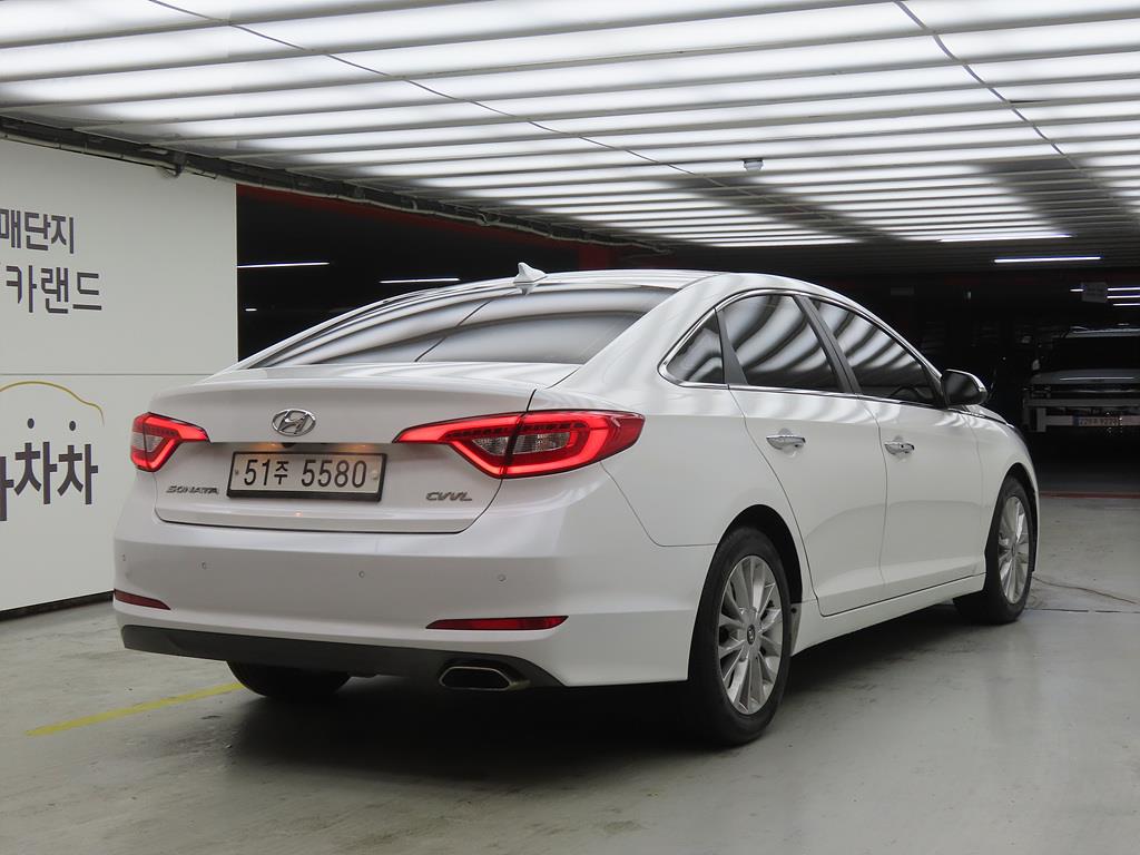 HYUNDAI Sonata - Vista 4