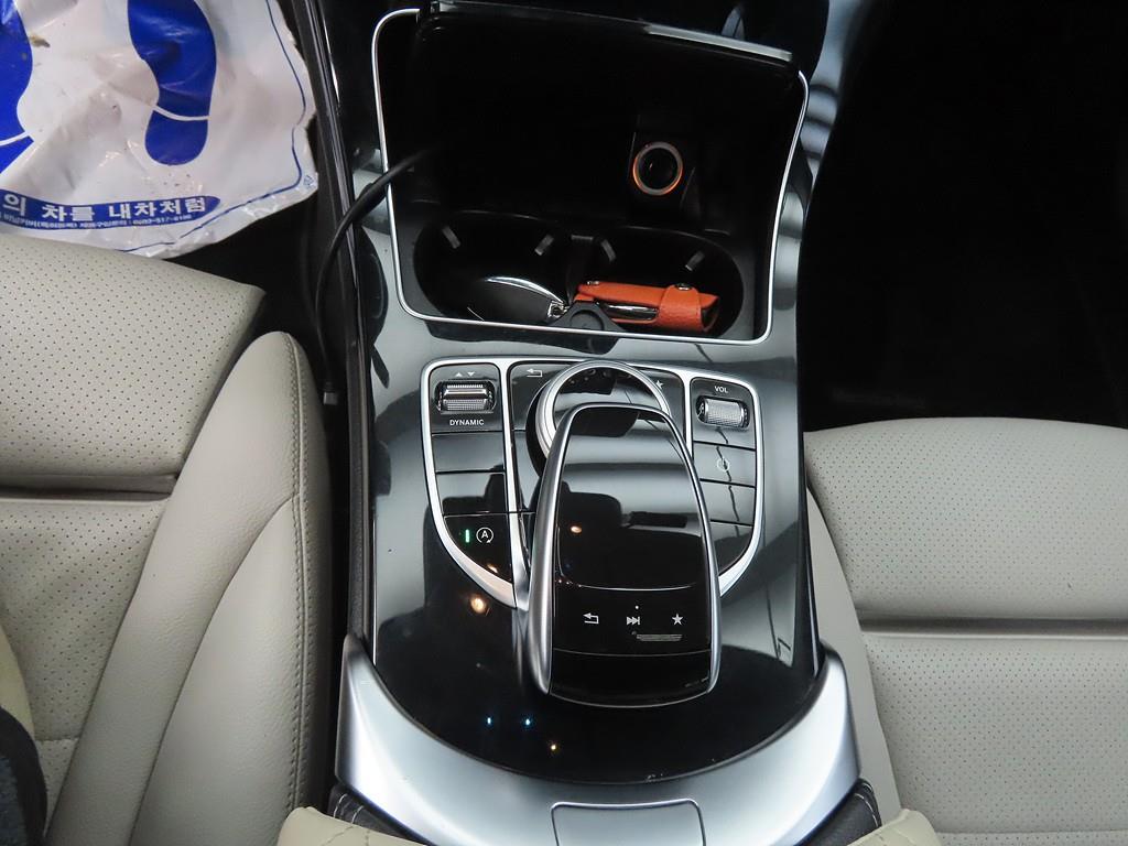 Mercedes Benz C Class - Vista 11