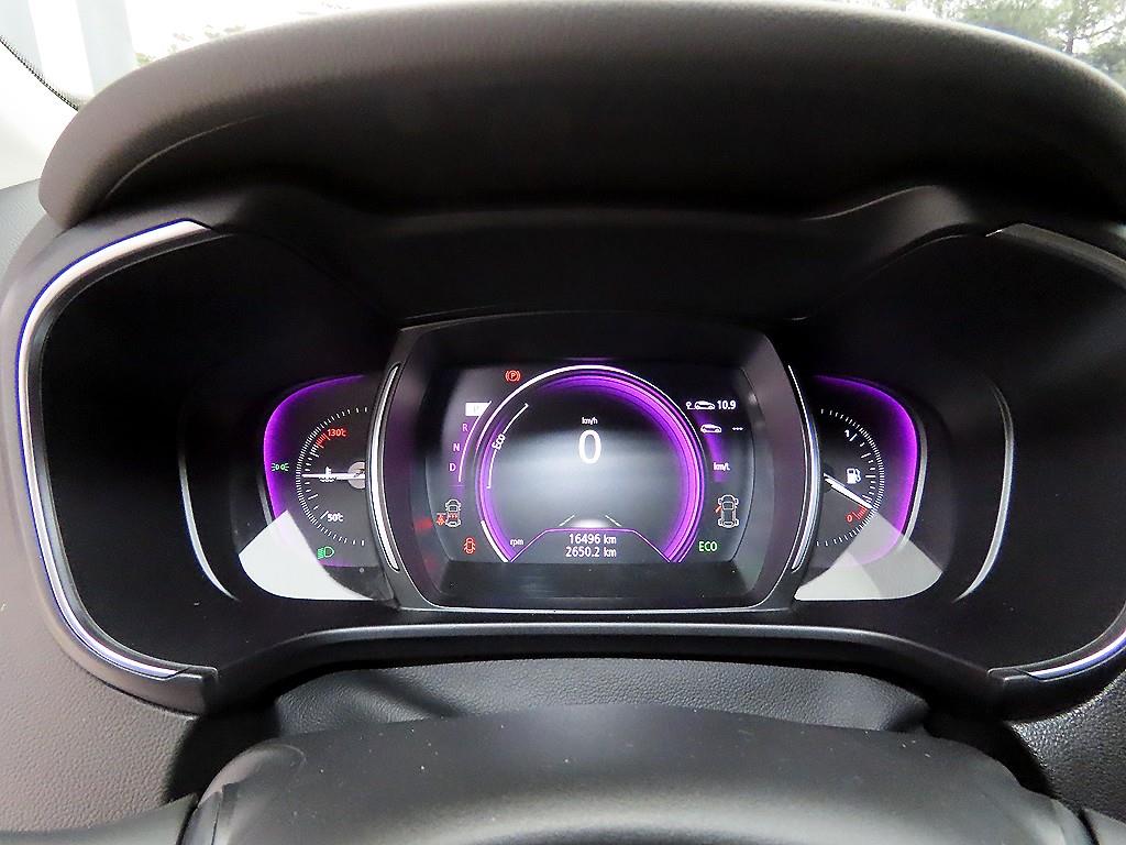 SAMSUNG QM6 - Vista 9